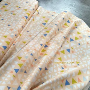 Cotton Print / Triangles / Iced Peach