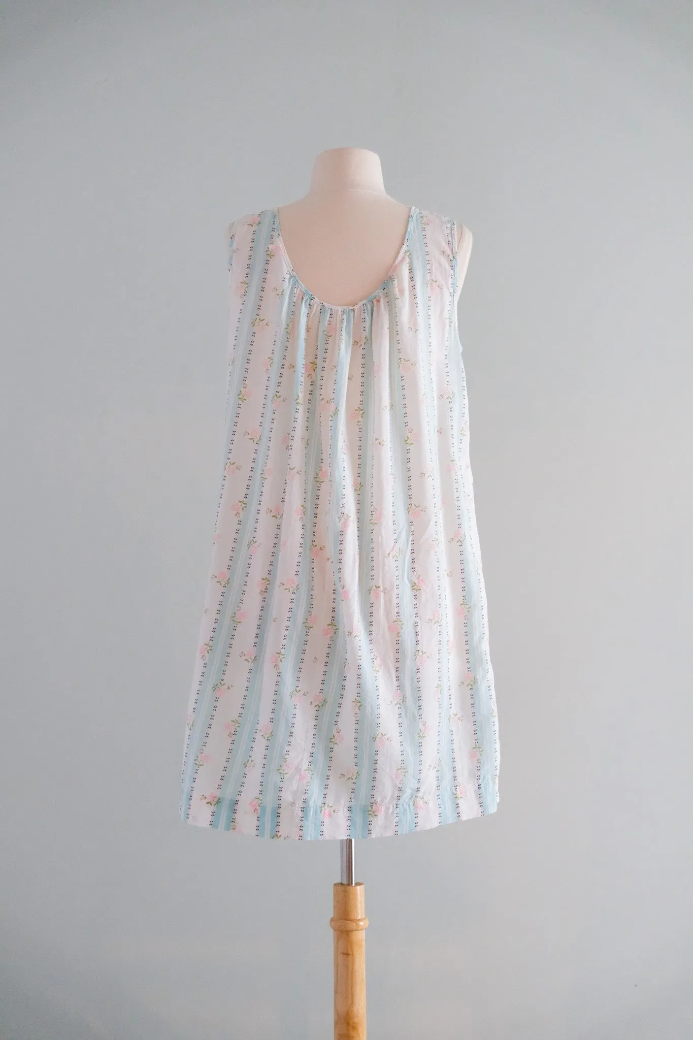 Darling 1950's Baby Pink & Blue Night Gown  / Sz SM