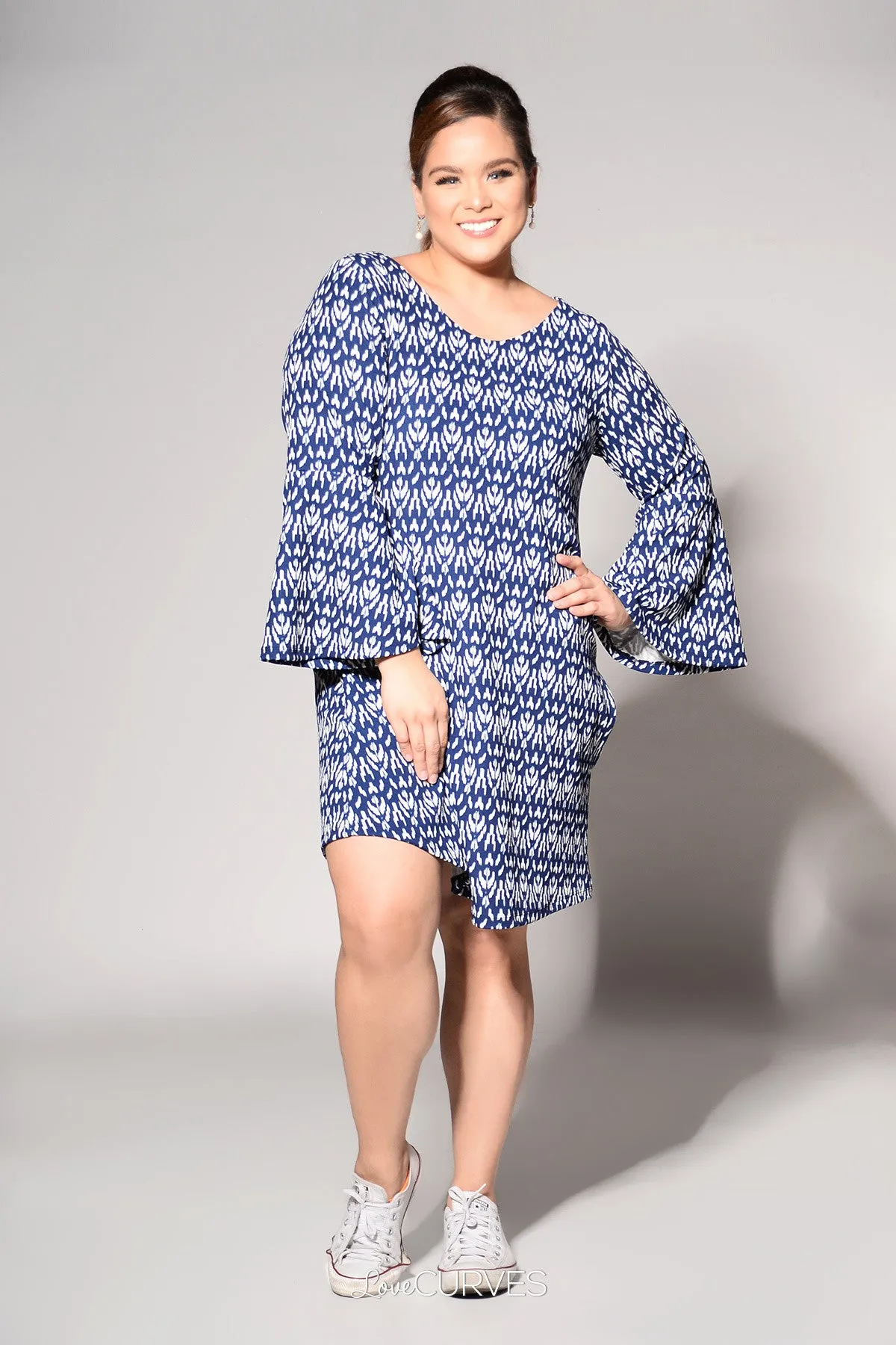 Flared Sleeves V-Neck Shift Dress - Dark Blue Ikat - REE