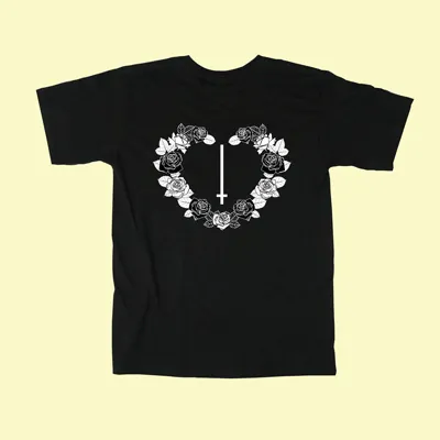 GOTH ROSE HEART Unisex Tee