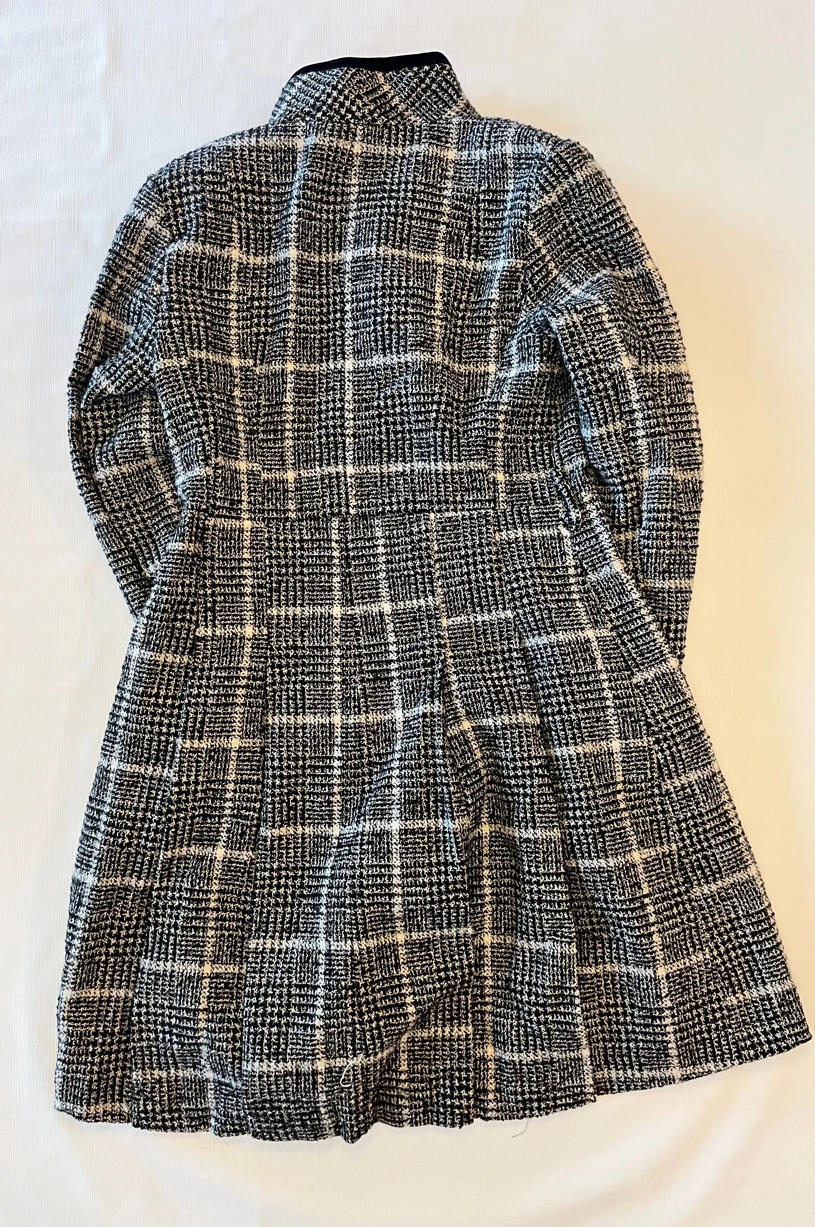 GUESS Wool Plaid Black & White Coat Women size Small