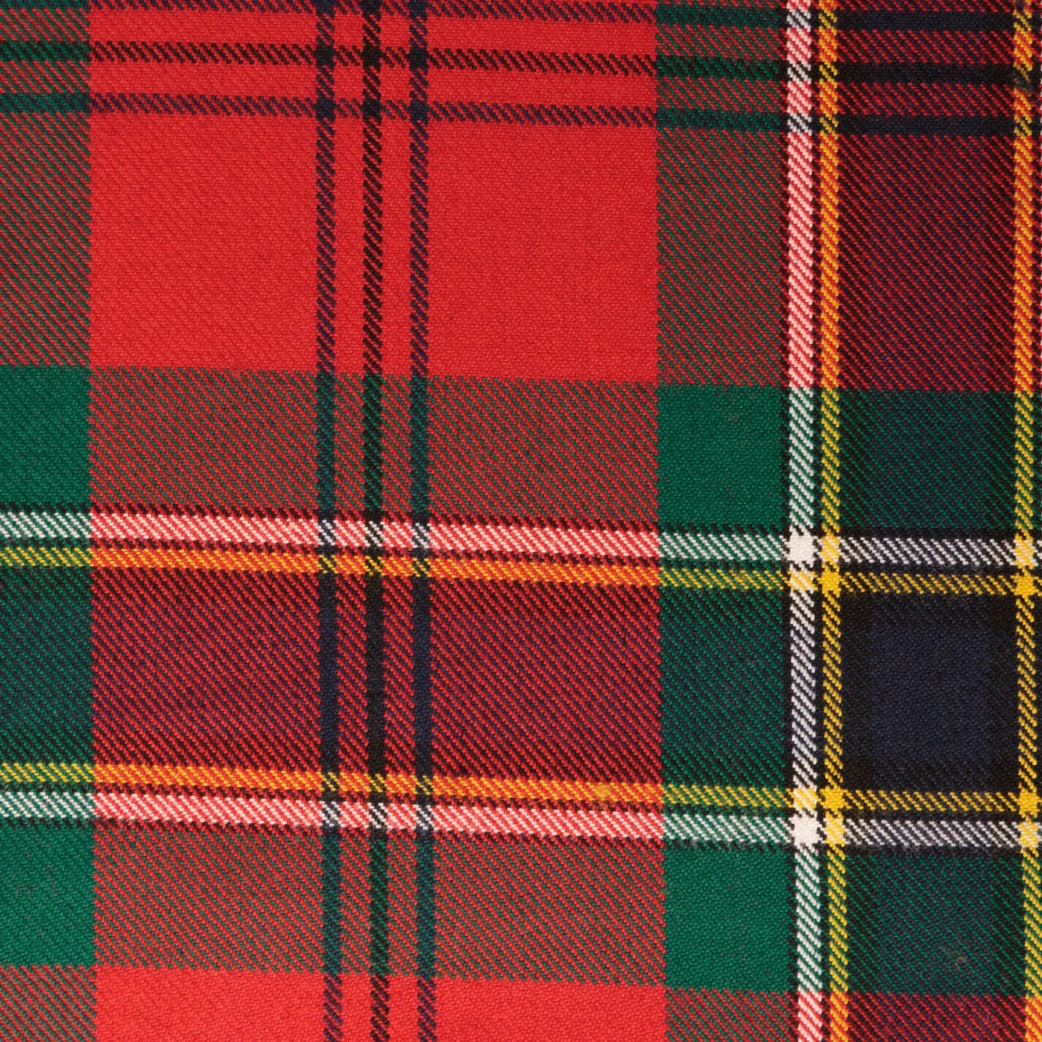 Maclean Of Duart Medium Tharthan Tartan Check 65% Poly 35% Visc