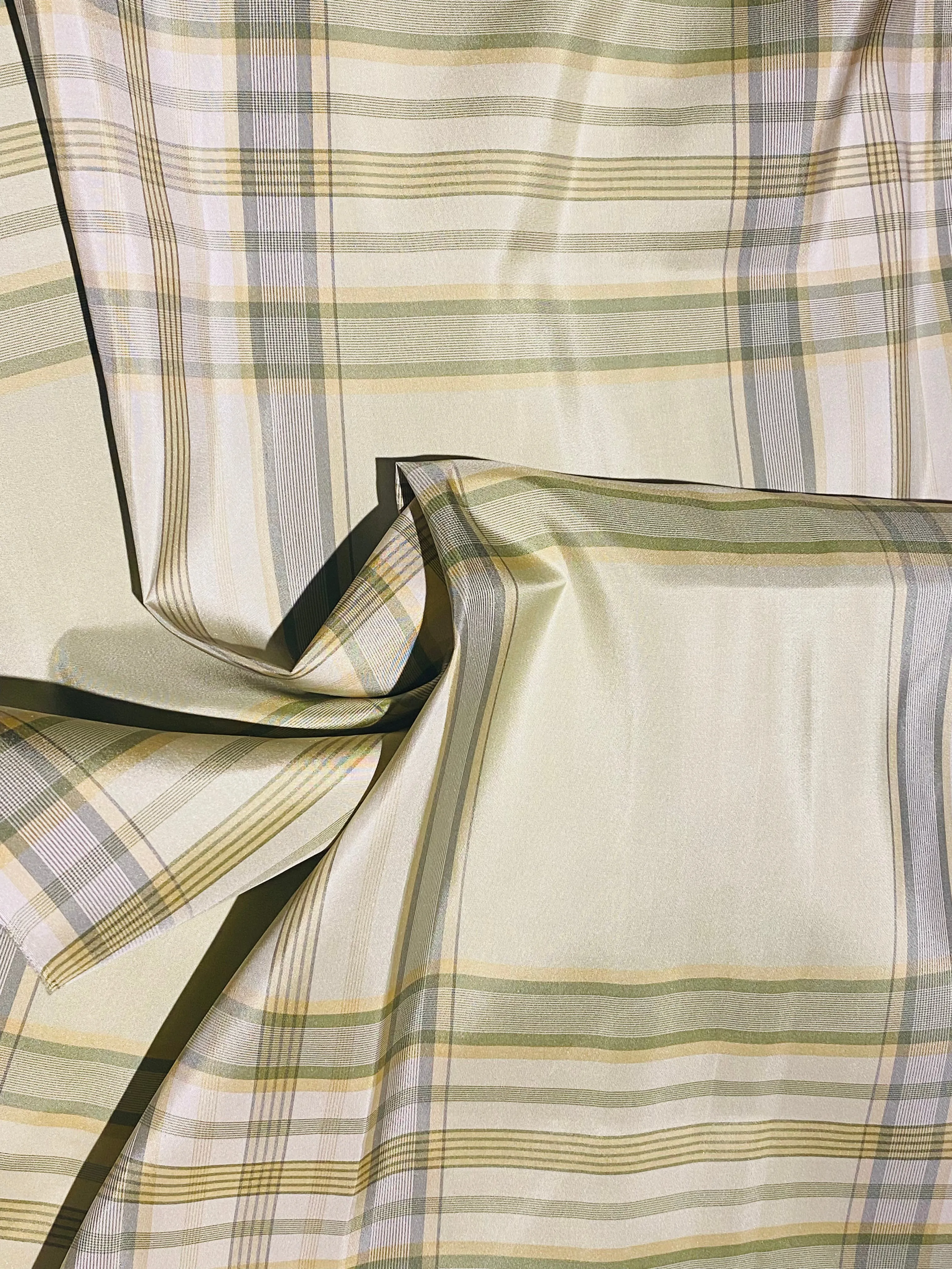 NEW Lady Pippy 100% Silk Taffeta Pistachio Plaid Fabric SB_6_35