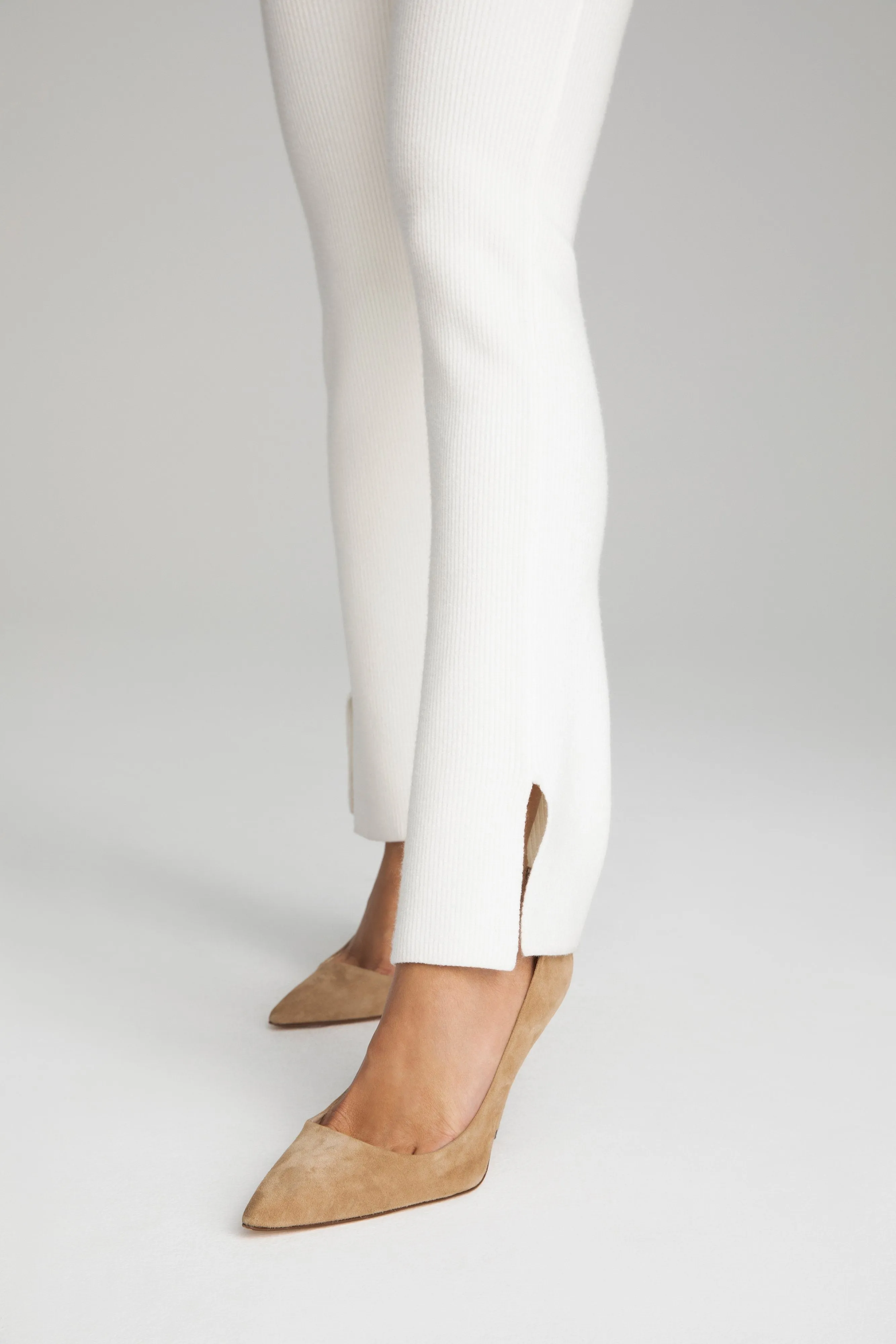 SLEEK AND SCULPTING PANT | IVORY001